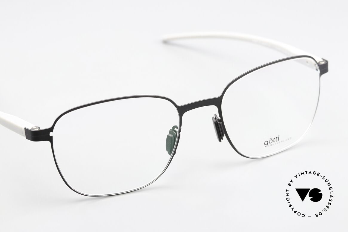 Götti Taku Super Light Titanium Frame, unworn designer piece from 2016, with hard case, Made for Men and Women