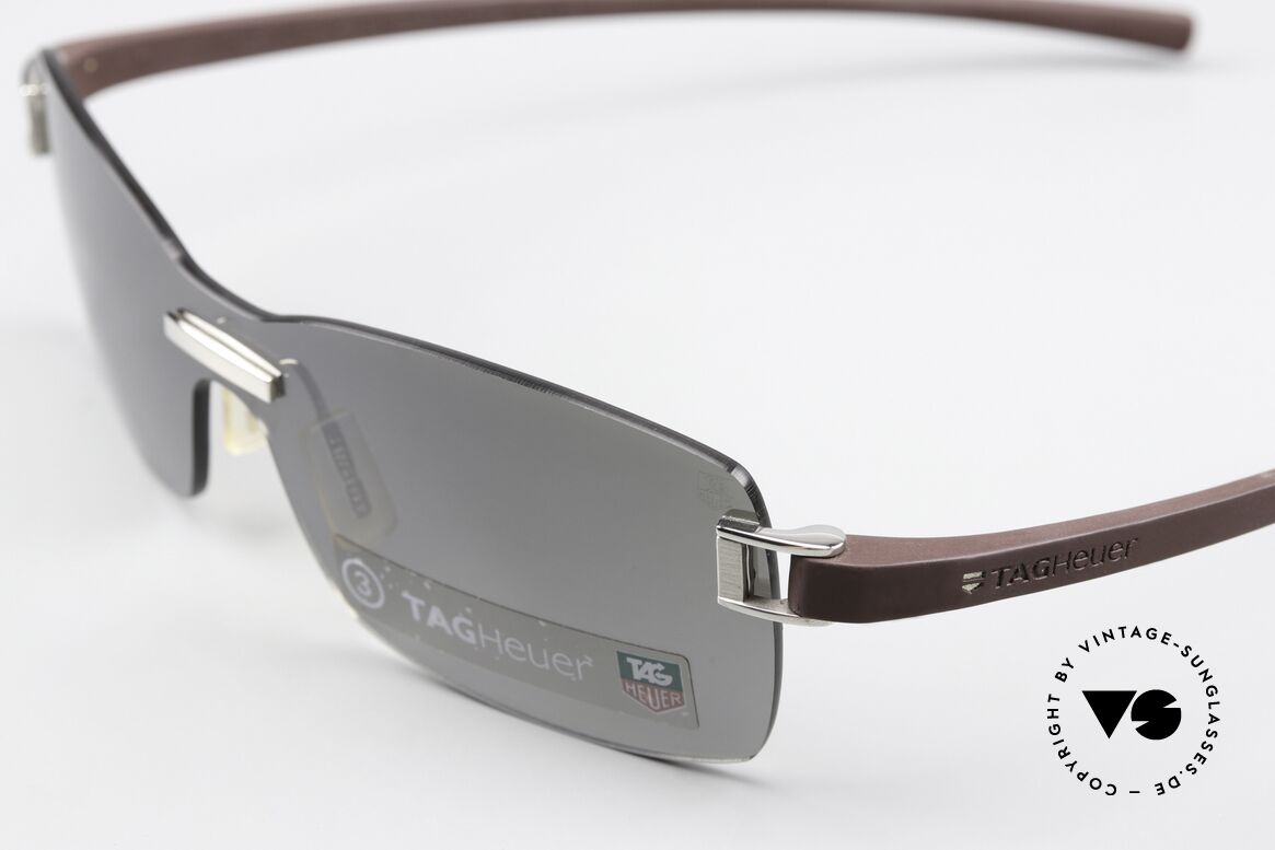 Tag Heuer 7505 Slightly Mirrored Shades, ideal wearing comfort (temples adapt to the face), Made for Men and Women