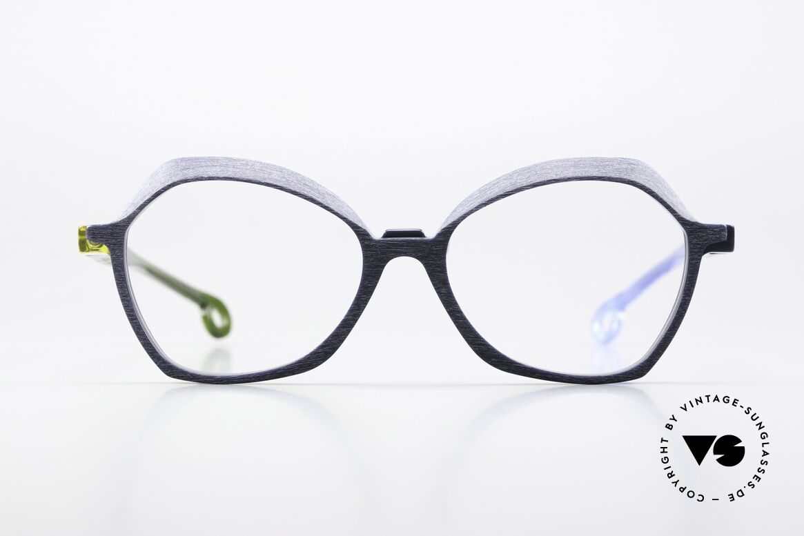 Piero Massaro 912 Ladies Designer Glasses, a truly exceptionally interesting pair of eyeglasses, Made for Women