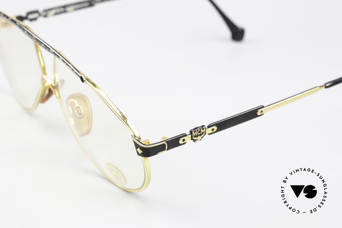 MCM München S2 Lenses Darken Automatically, modified aviator design in large size (142mm width), Made for Men and Women