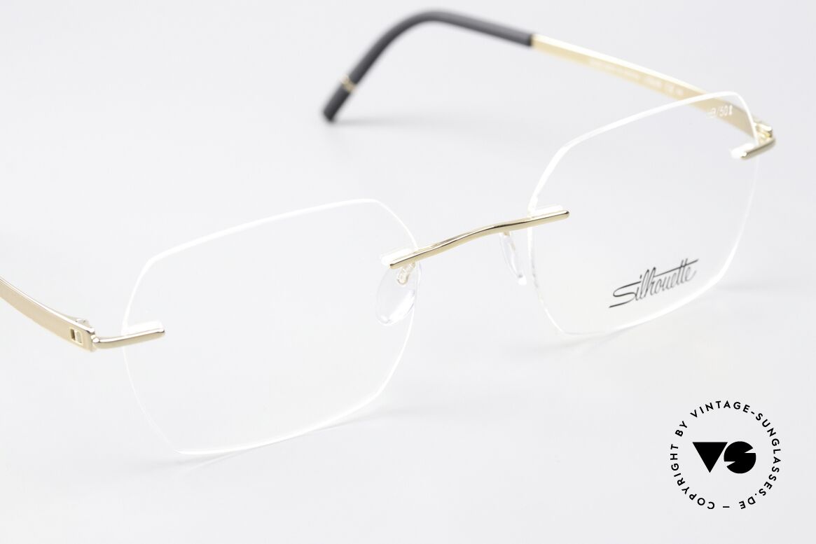Silhouette 5529 Gold-Plated Titanium Frame, lens shape can be adjusted by the optician if needed, Made for Men and Women