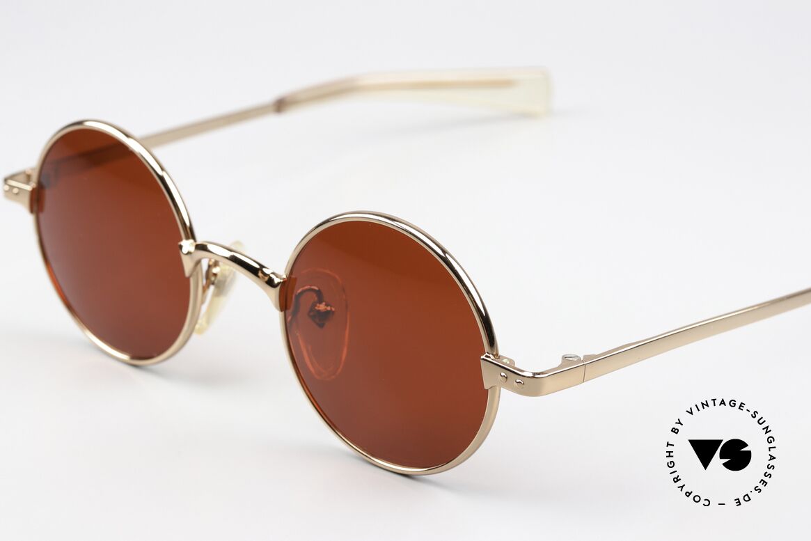 Jean Paul Gaultier 57-0173 Fun Sun Lenses In 3D Red, the red 3D Fun lenses can be exchanged if necessary, Made for Men and Women