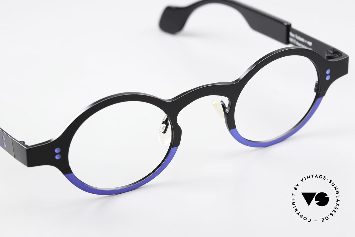 Theo Belgium Huitante Sept Round Titan Frame 2012, PURE TITANIUM frame: top-notch craftsmanship, Made for Men and Women