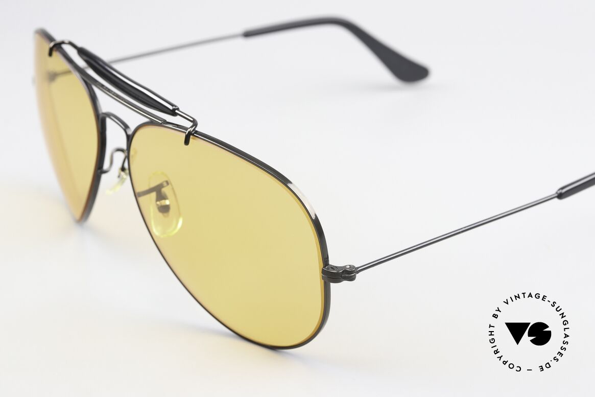 Ray Ban Outdoorsman II Ambermatic Changeable, changeable lenses darken automatically in the sun, Made for Men and Women