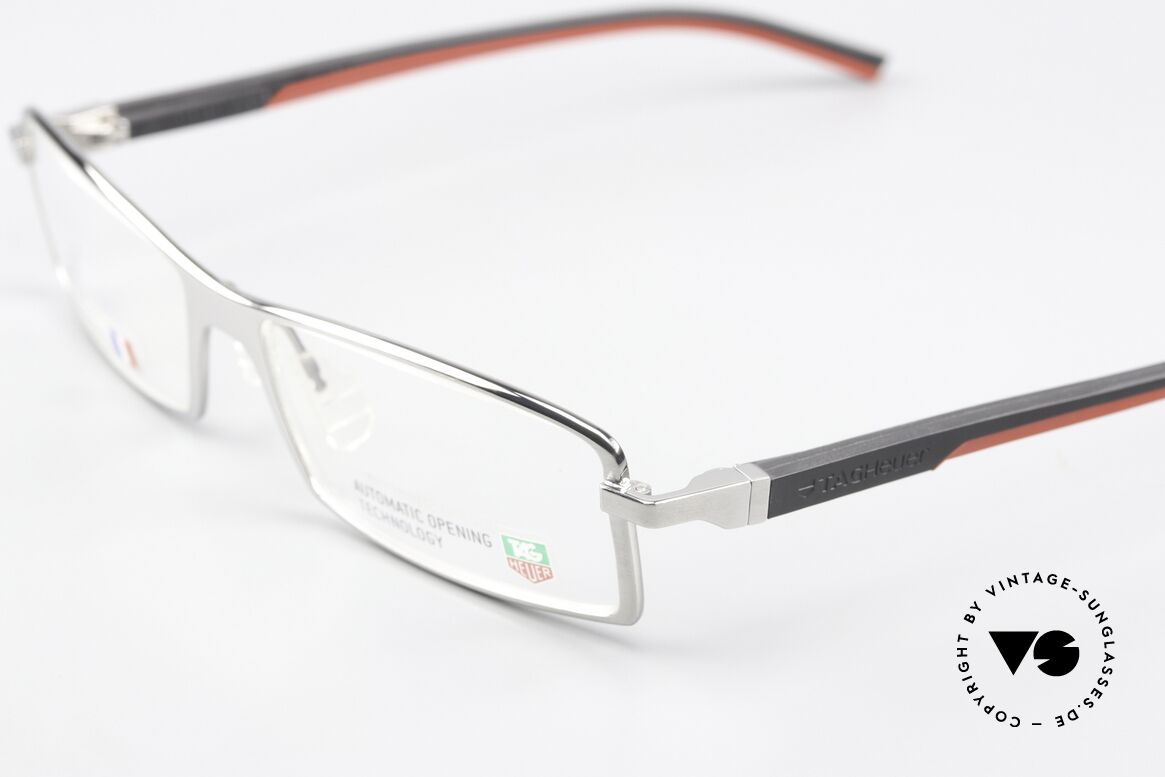 Tag Heuer 0802 Automatic Automatic Opening Tech, and the straight temples are covered with elastomer, Made for Men