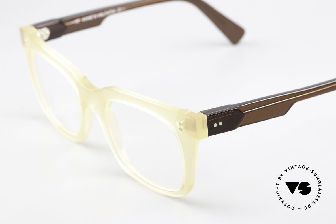 Anne Et Valentin Diddley Striking Acetate Frame, spent their lives creating their own collection, Made for Men and Women