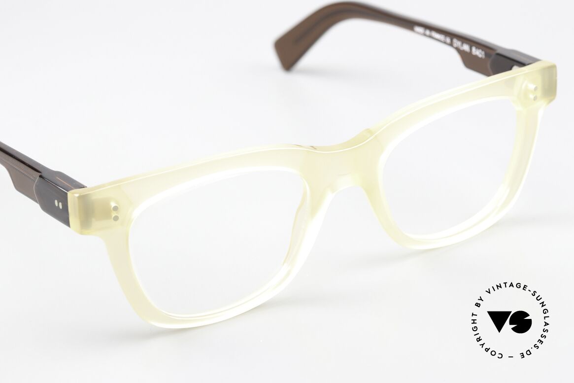 Anne Et Valentin Dylan Frame Translucent Brown, made of energy, light, lines, contrasts & colors, Made for Men and Women