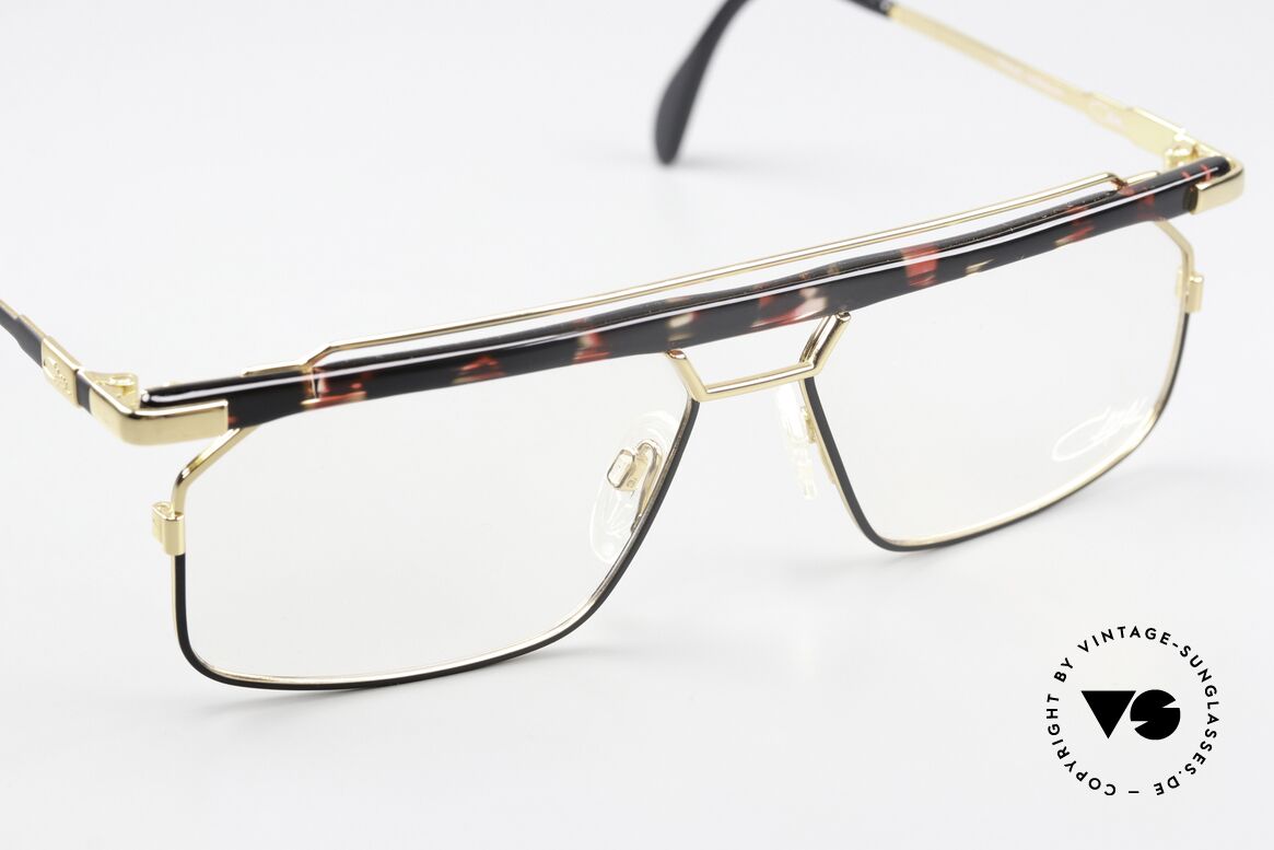 Cazal 752 Still Designed By Cari Zalloni, true eye-catcher in color: ruby-anthracite / gold, Made for Men