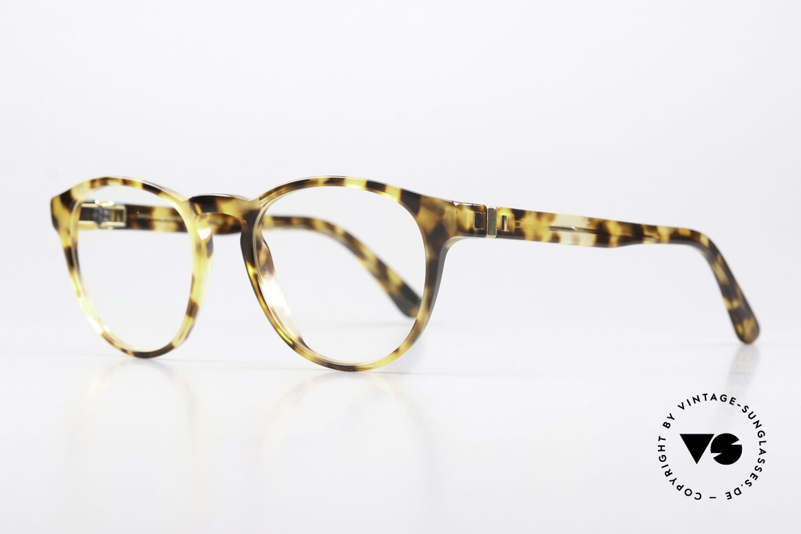 Mykita Geoffrey Panto Frame Unisex Tortoise, acetate frame front with characteristic Mykita temples, Made for Men and Women