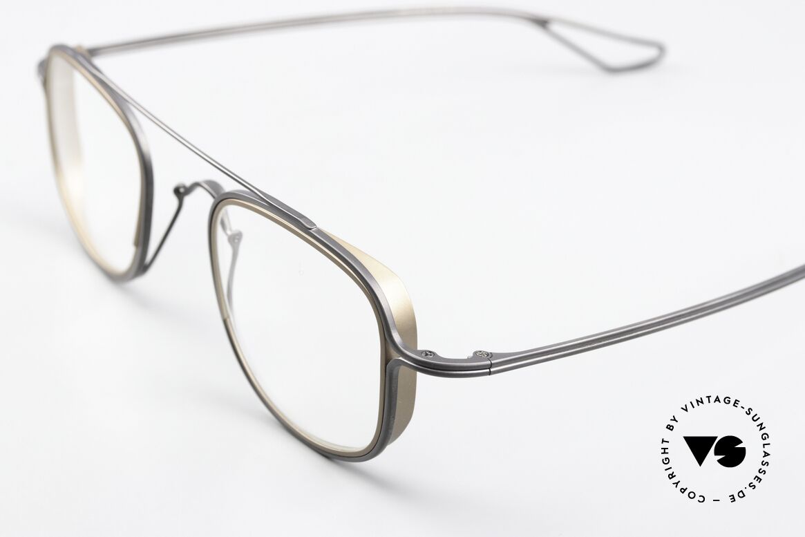 DITA Tessel Saddle Bridge System, with fine side blinds as a noble detail on the side, Made for Men