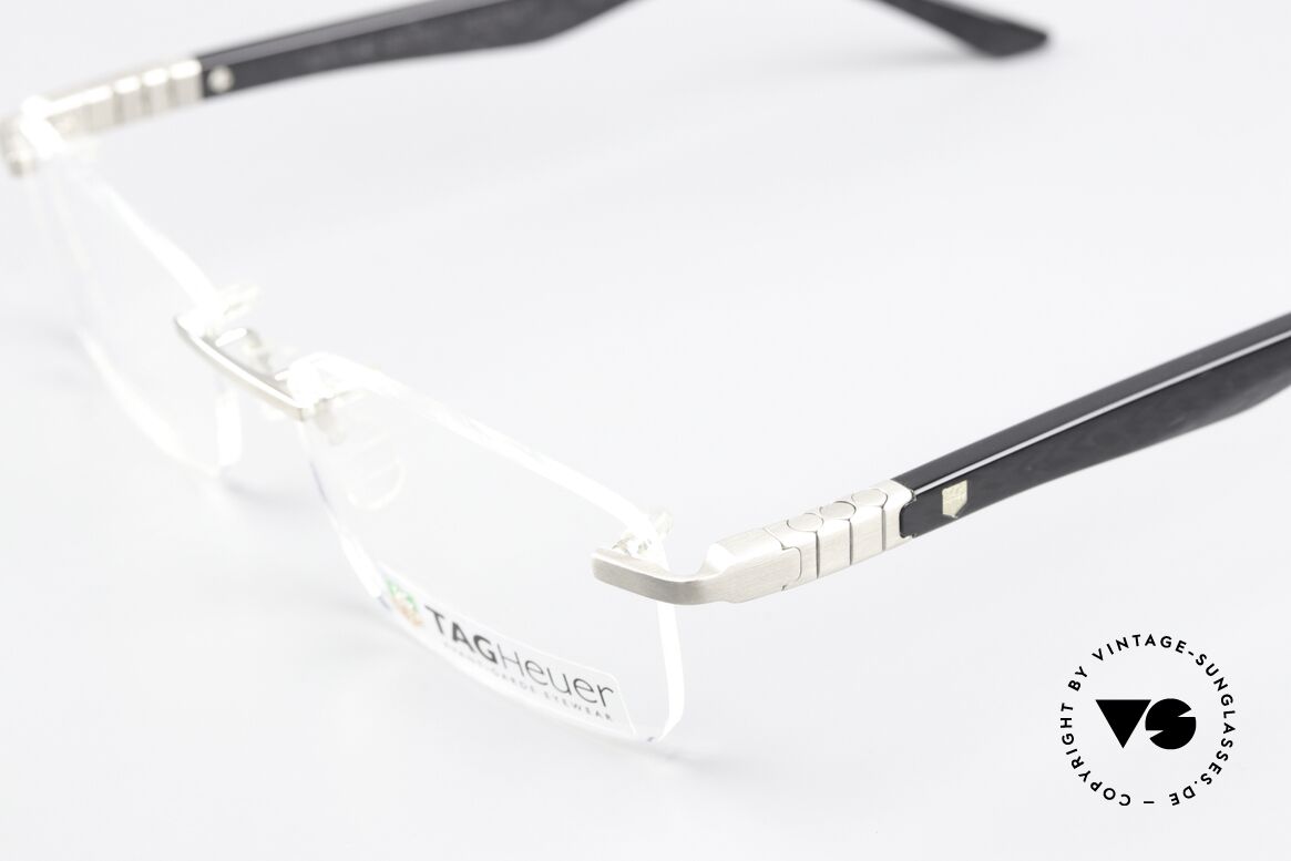 Tag Heuer 9341 Legend Carbon Platinum Eyewear, color code 005: platinum-plated with carbon temples, Made for Men