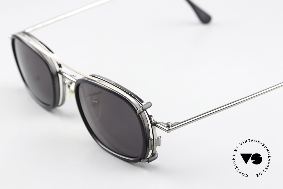 Christian Roth 2404 Gunmetal With Clip On, with removeable CLIP-ON: black, 100% UV protection, Made for Men and Women