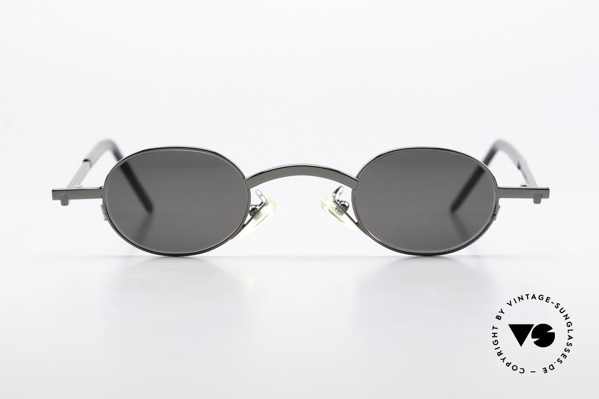 Christian Roth 2505 Small Oval Sunglasses 90's, gunmetal frame with gray sun lenses (100% UV), Made for Men and Women