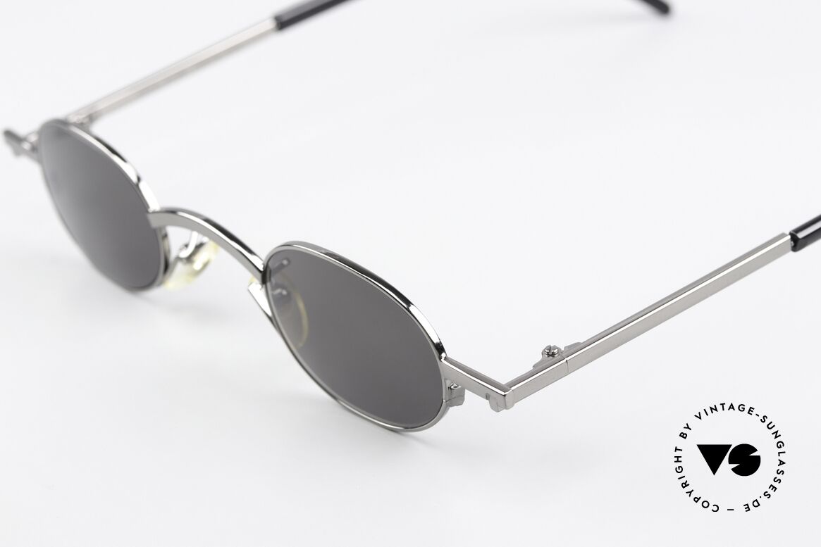 Christian Roth 2505 Small Oval Sunglasses 90's, oval shape: lens height 27mm & lens width 37mm, Made for Men and Women
