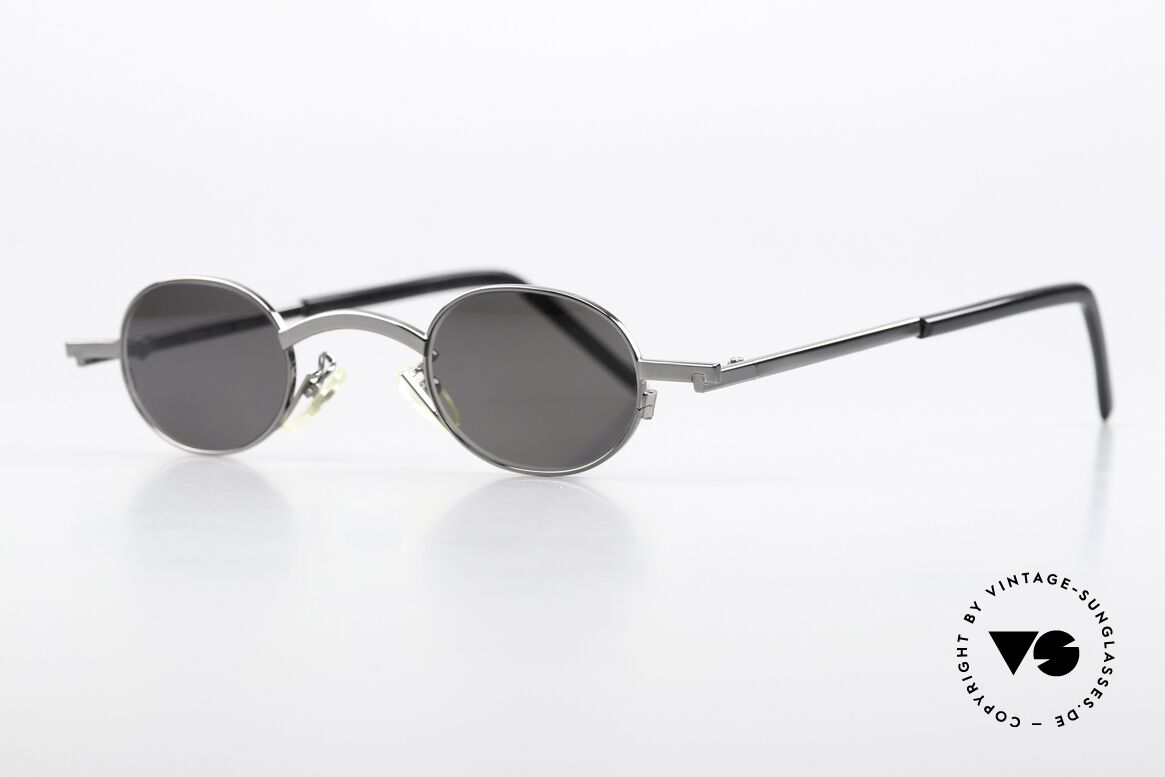 Christian Roth 2505 Small Oval Sunglasses 90's, puristic & functional frame design: Bauhaus style, Made for Men and Women