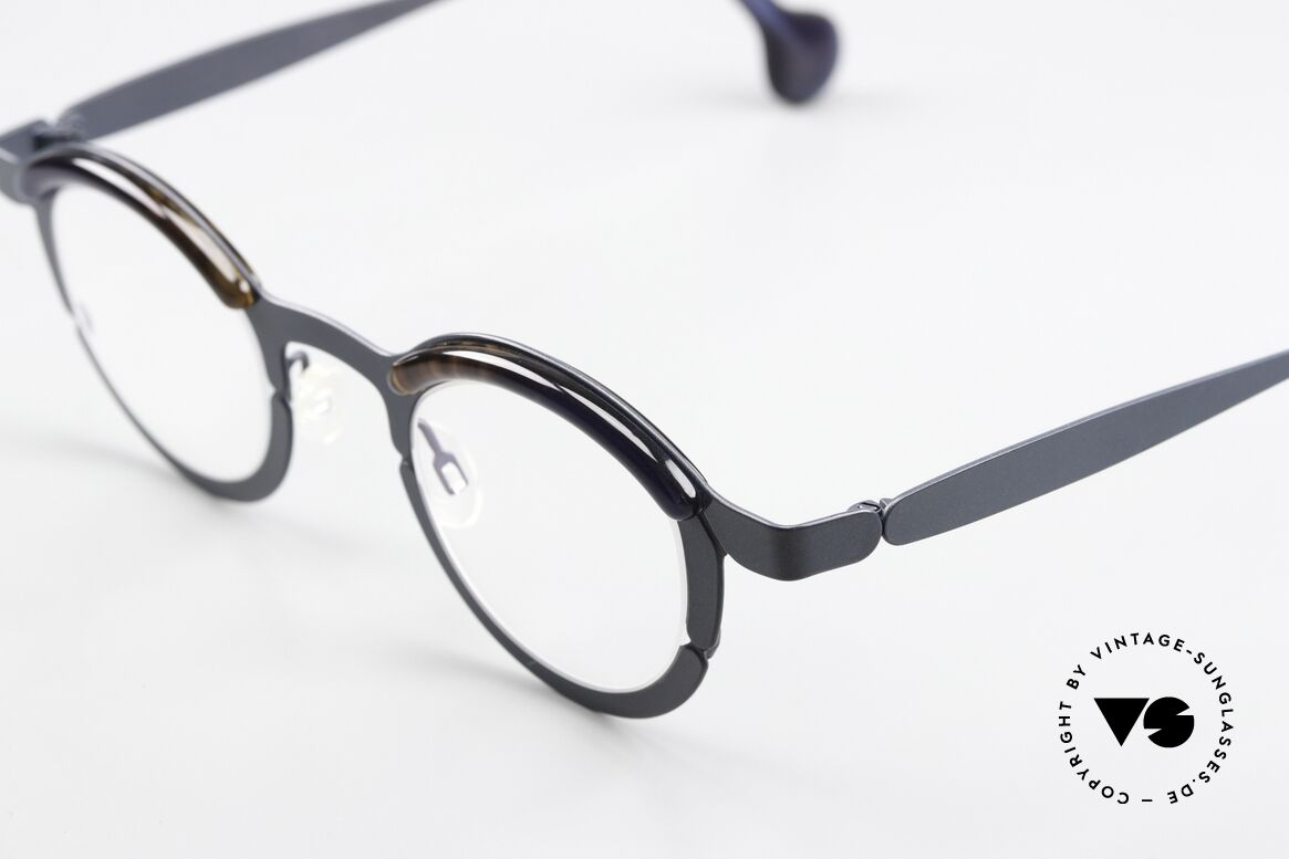 Theo Belgium Piece Round Frame Unisex Panto, unworn; like all our vintage Theo eyewear specs, Made for Men and Women