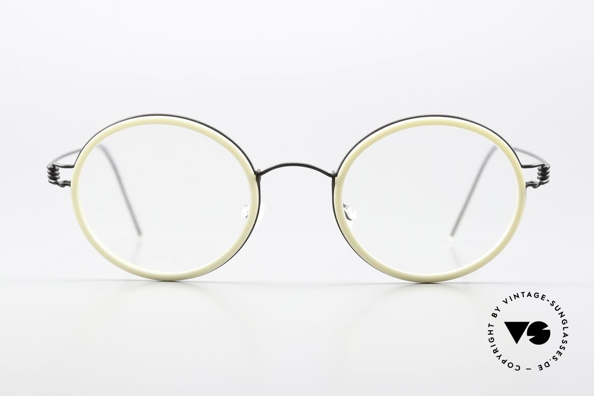 Lindberg Cameron 46 Air Titan Rim Titan Frame Black White, mod. Cameron in size 46-22, temple length 135, col. U9, Made for Men and Women