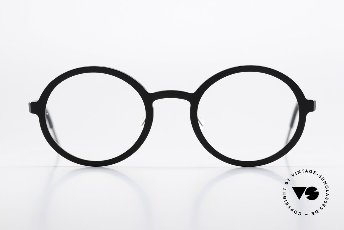 Lindberg 1038 Acetanium Ladies & Gents Frame Round, round Lindberg Acetanium frame in timeless black, Made for Men and Women