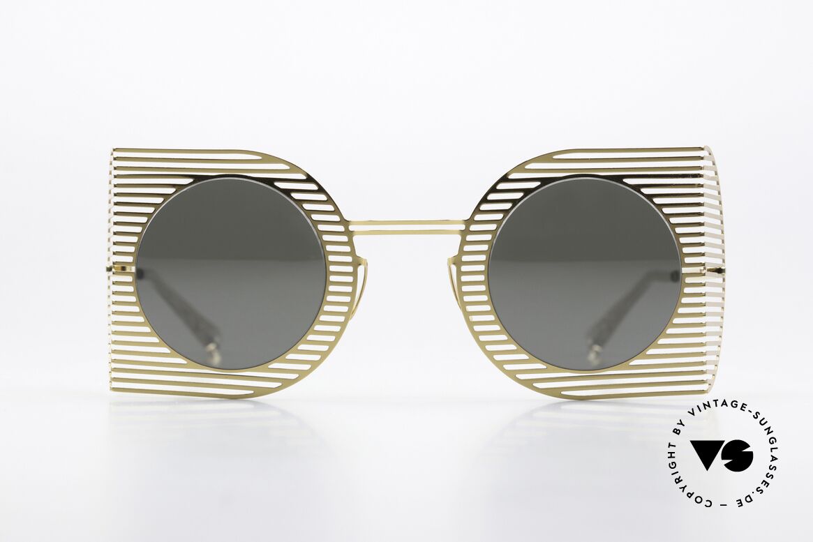Mykita Studio 1.3 Eye-Catcher Shades Ladies, color 929: Gold Mirror Black (slightly mirrored), Made for Women