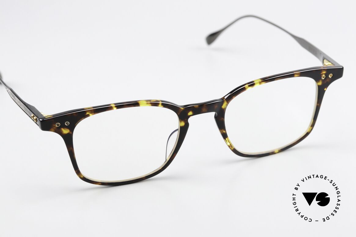 DITA Buckeye Very Light Eyeglass-Frame, a combination of luxury and "Los Angeles lifestyle", Made for Men and Women