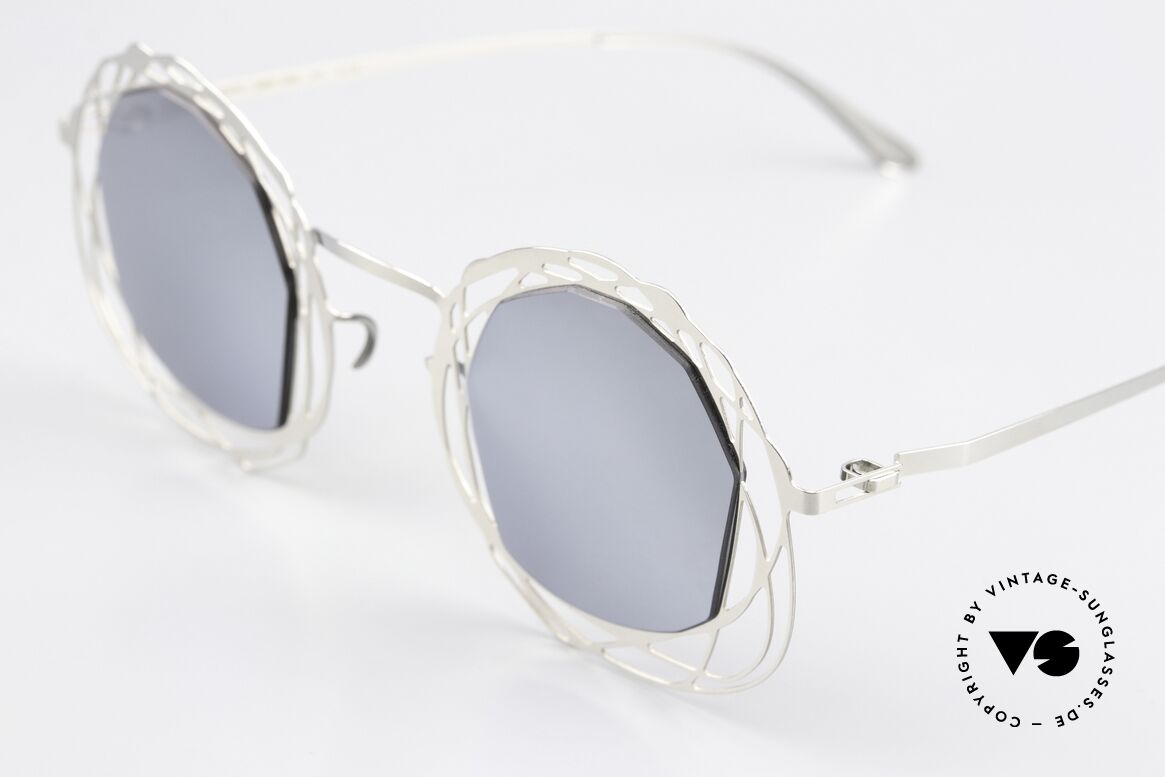 Mykita Nita Spectacular Designer Glasses, grandiose color code 051: Shiny Silver / Silver Flash, Made for Women