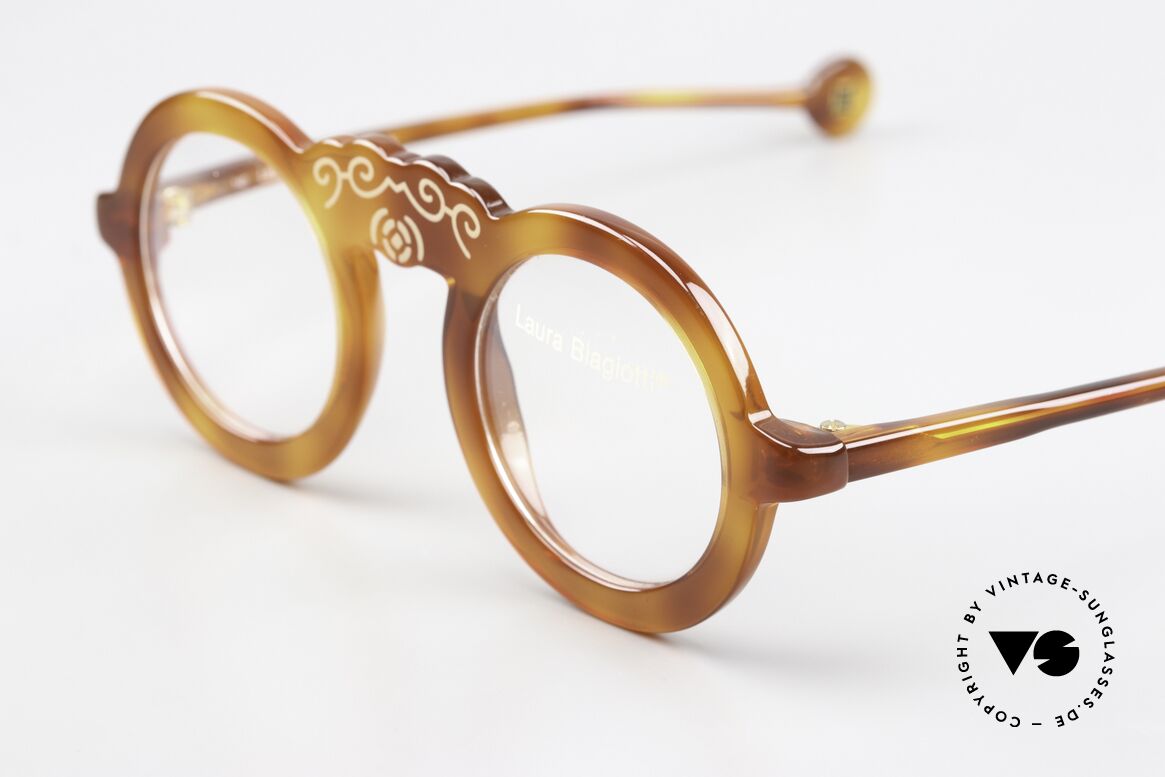 Laura Biagiotti V93 Shangai True Vintage 70's Frame, unworn rarity; like all our vintage Biagiotti frames, Made for Women