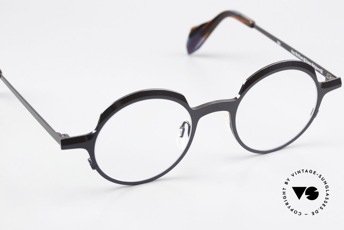 Theo Belgium Brilliant Round Eyeglasses Unisex, unworn (like all our rare vintage eyewear by THEO), Made for Men and Women