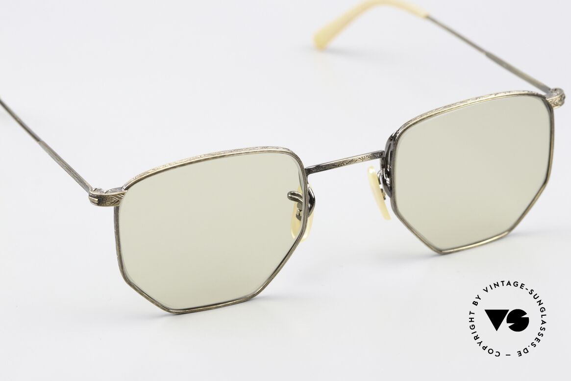 Oliver Peoples OP17 Lenses Darken In The Sun, unworn rarity with CHANGEABLE sun lenses by ZEISS, Made for Men and Women