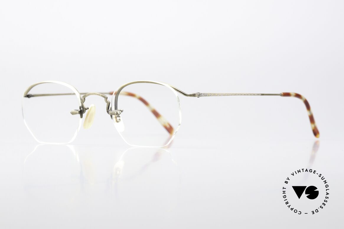 Oliver Peoples OP29D 1/10 12k Gold-Filled Frame, combined with the intellectual styling of the 1960's, Made for Men and Women