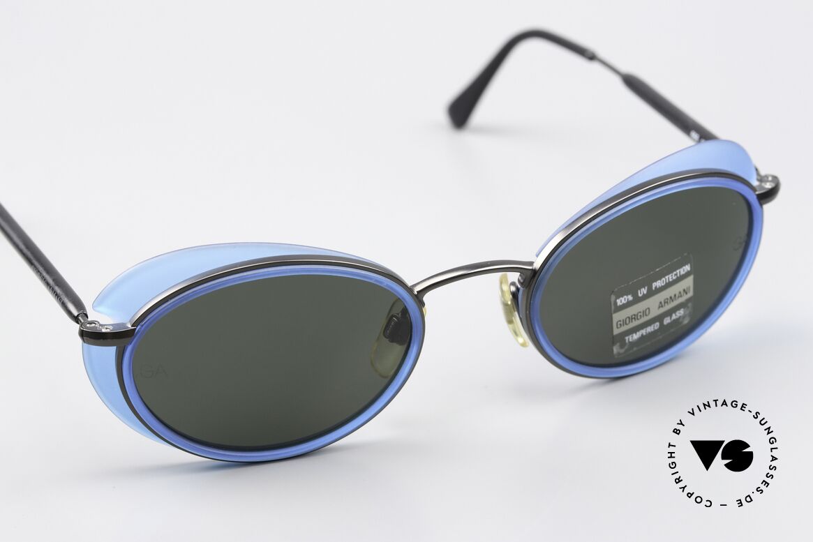 Giorgio Armani 666 Side Shields Frame Oval, never worn (like all our vintage GIORGIO Armani shades), Made for Men and Women