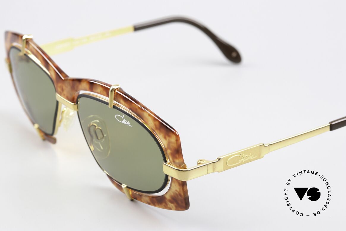 Cazal 872 Crazy Sunglasses 1990's, thus, a sought-after HIP-HOP sunglasses, worldwide, Made for Men and Women