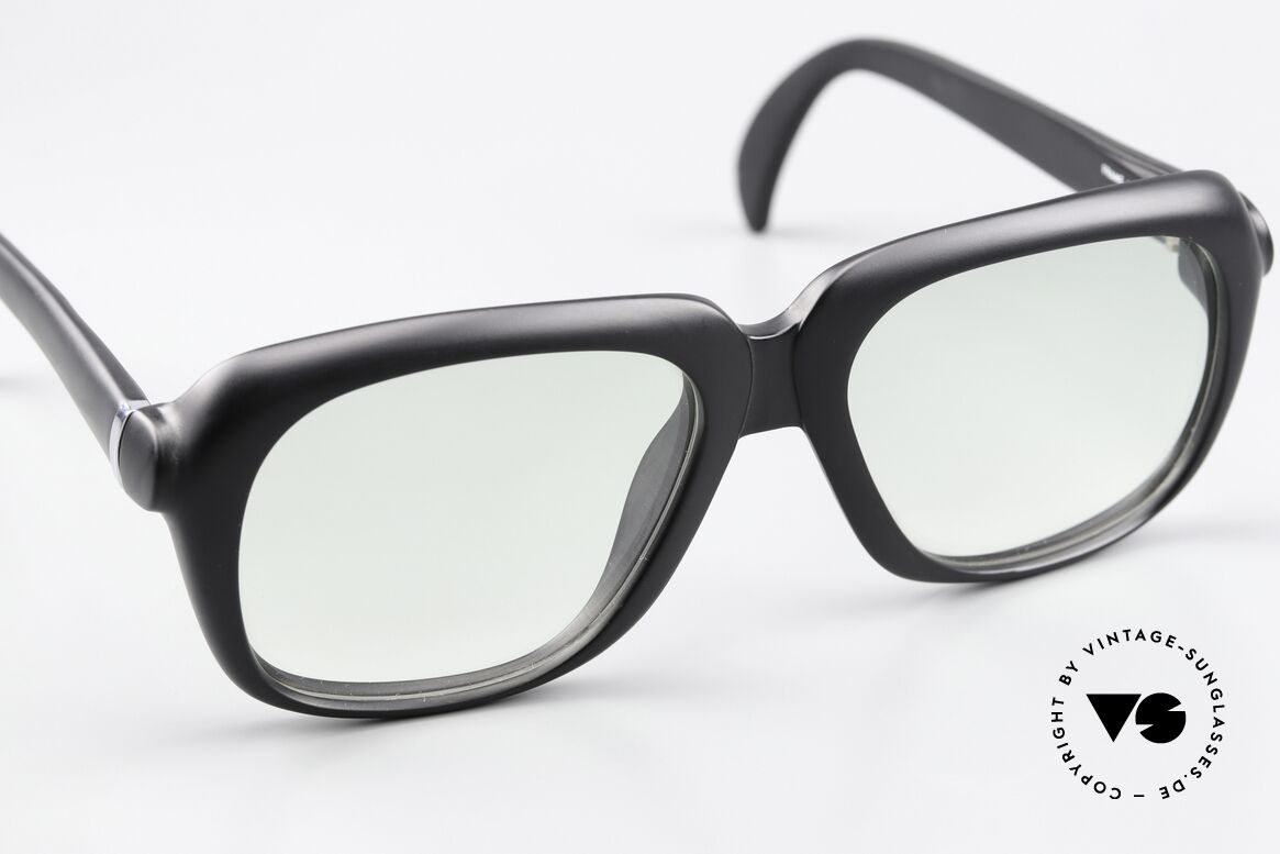 Viennaline Royal 1611 Old School Optyl Frame 70s, never worn, NOS (like all our VINTAGE "ROYAL" eyewear), Made for Men