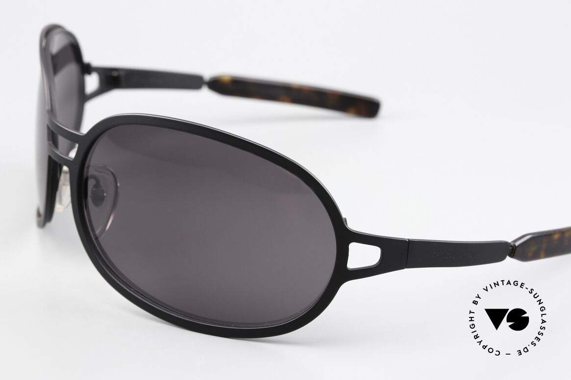 Christian Roth 2700 Lenny Kravitz Shades 1992, can be seen on the album covers: “Tunnel Vision”, Made for Men