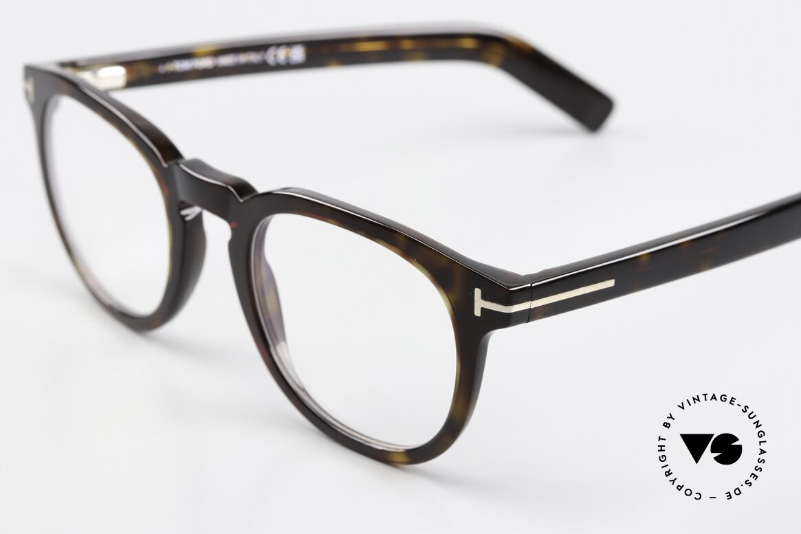 Tom Ford TF5629 Interesting Designer Specs, unworn original from the 2017 Tom Ford collection, Made for Men and Women