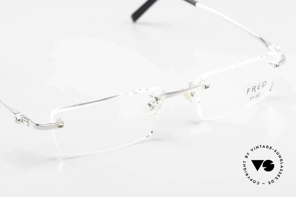 Fred Sainte-Lucie With Real Pearl On The Frame, lens shape & lens size can be adjusted by an optician, Made for Men and Women