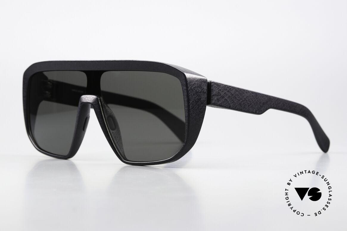 Mykita Mylon Shift High-End Zeiss Sun Lenses, col. code 301 = Pitch Black / Dark Grey Shield, Made for Men