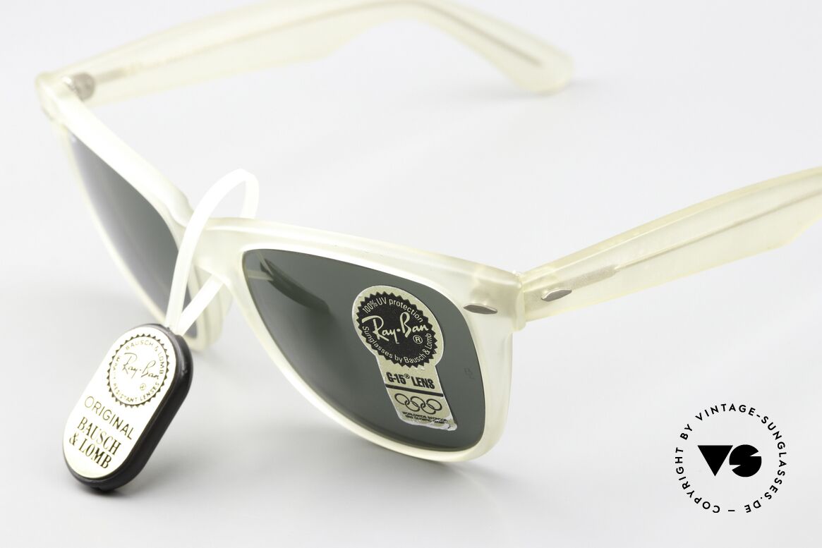 Ray Ban Wayfarer II Smoke Crystal Limited USA, LIMITED edition in smoke crystal with G-15 lenses, Made for Men and Women