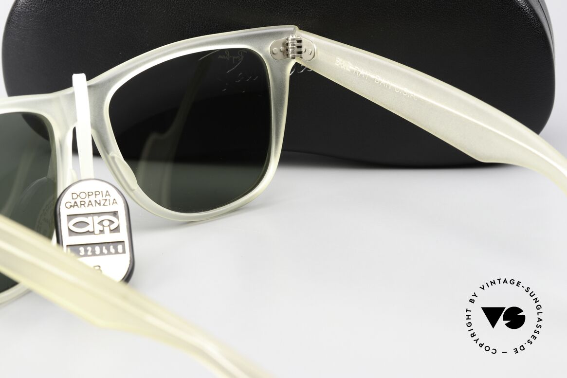 Ray Ban Wayfarer II Smoke Crystal Limited USA, Size: large, Made for Men and Women