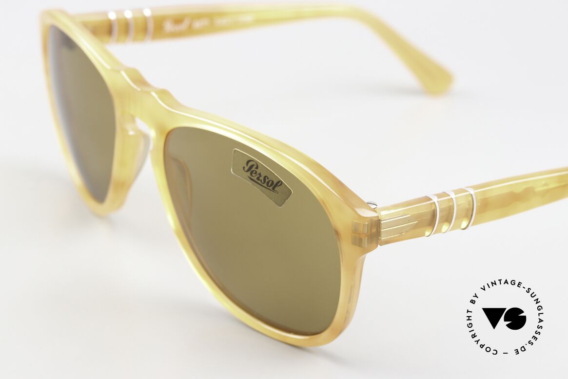 Persol 649/3 Ratti Sport Steve McQueen Vintage Glasses, Steve McQueen made these sunglasses legendary, Made for Men and Women Persol 649/3 Ratti Sport Steve McQueen Vintage Glasses, Steve McQueen made these sunglasses legendary, Made for Men and Women