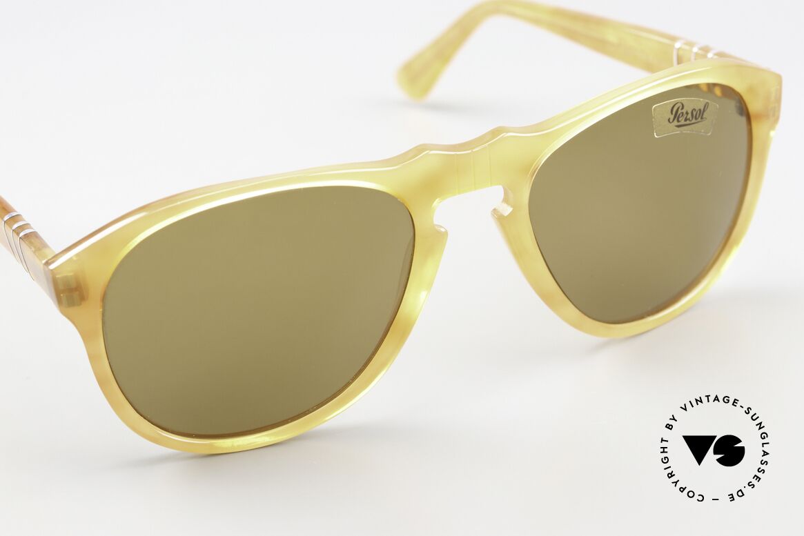 Persol 649/3 Ratti Sport Steve McQueen Vintage Glasses, extremely rare SPORT version in light brown, Made for Men and Women Persol 649/3 Ratti Sport Steve McQueen Vintage Glasses, extremely rare SPORT version in light brown, Made for Men and Women