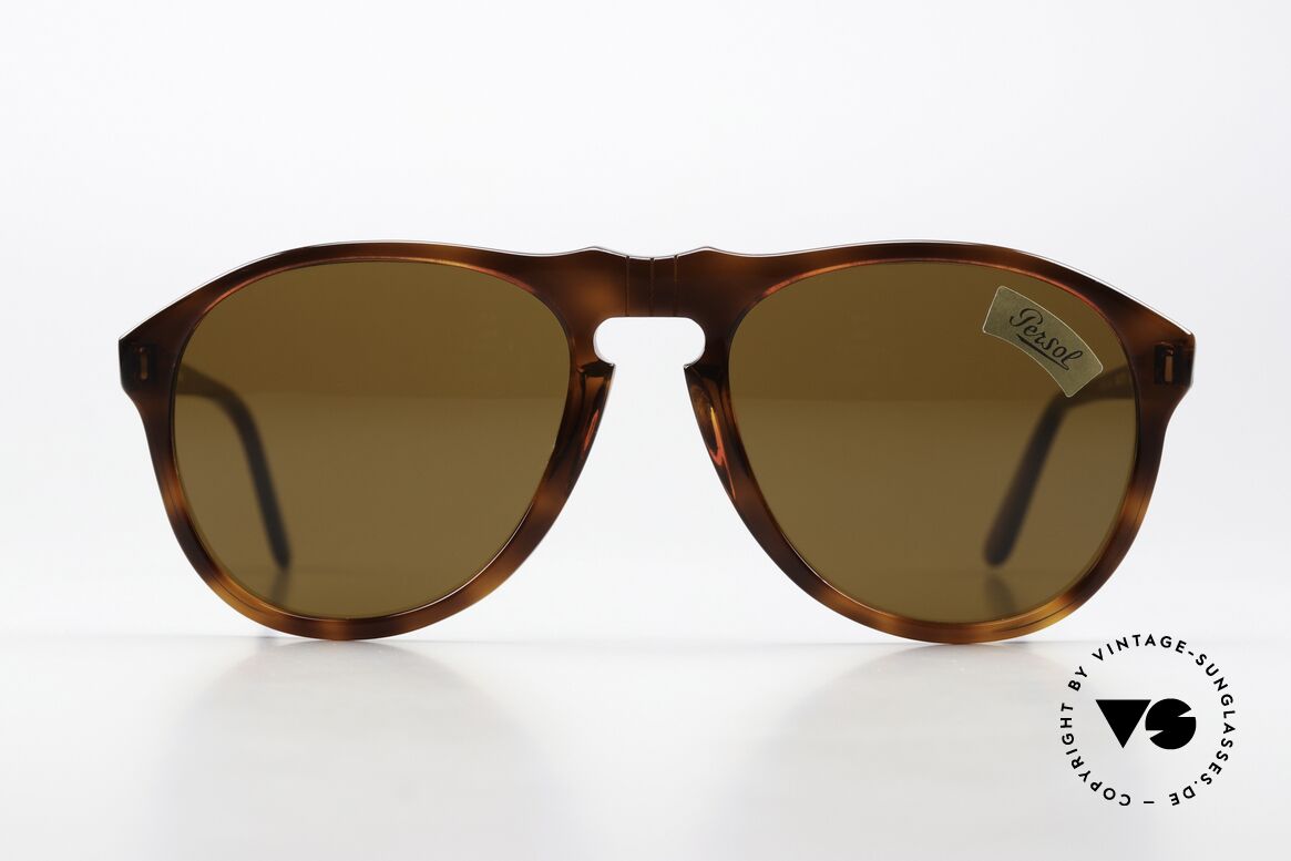 Persol 049/3 Ratti Eyewear Classic From 1986, originally from the RATTI manufactory in Turin, Made for Men and Women