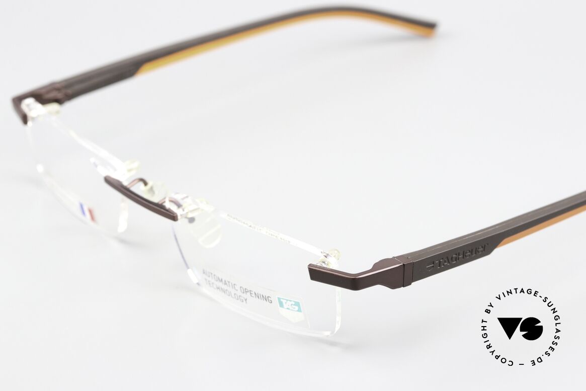 Tag Heuer 0844 Automatic Automatic Opening Tech, and the straight temples are covered with elastomer, Made for Men