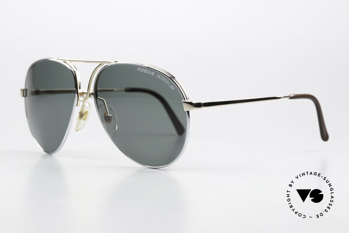 Porsche 5657 90s Frame With Two Fronts, 1x gold with demos & 1x bicolor with sun lenses, Made for Men and Women Porsche 5657 90s Frame With Two Fronts, 1x gold with demos & 1x bicolor with sun lenses, Made for Men and Women