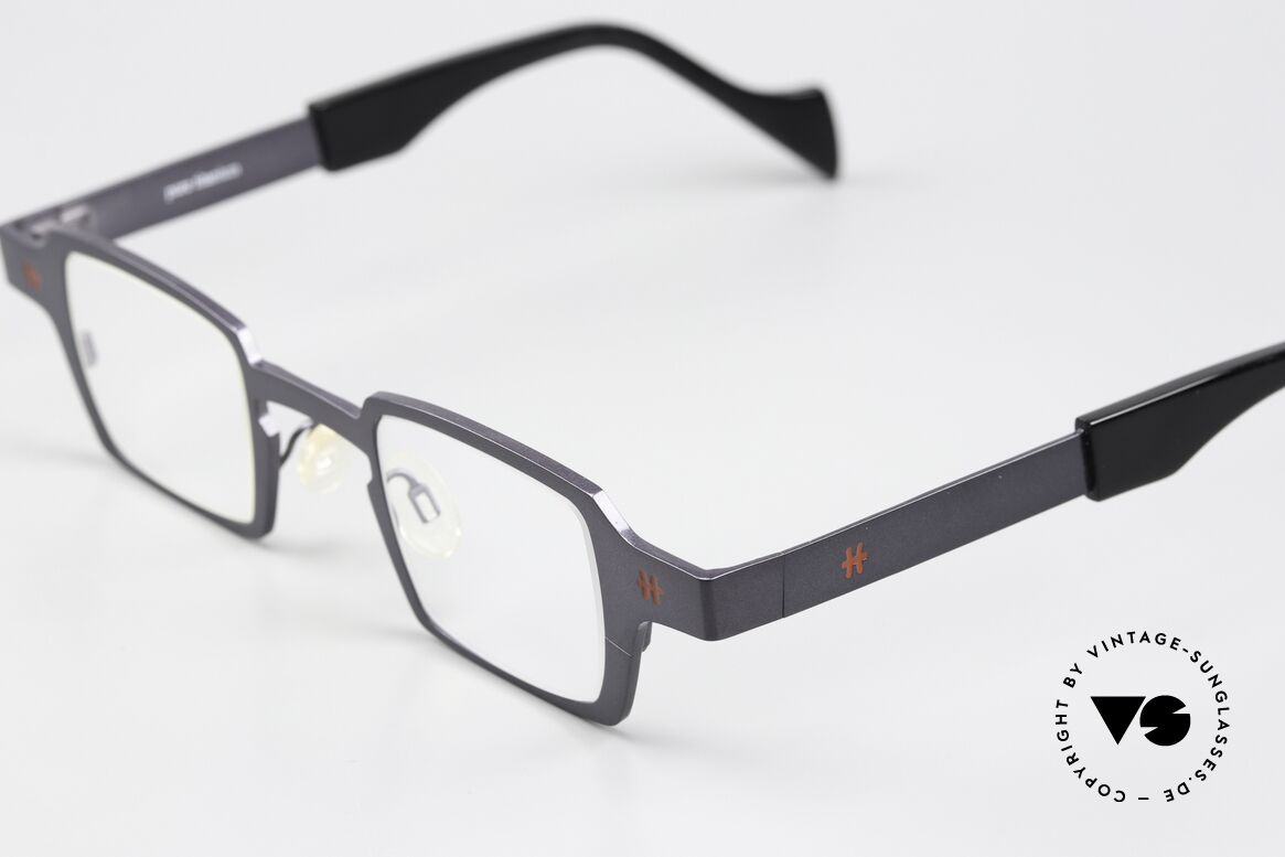 Theo Belgium Sixteen Titanium Frame Gray Metallic, high-end PURE TITANIUM frame in size 37/18, Made for Men and Women