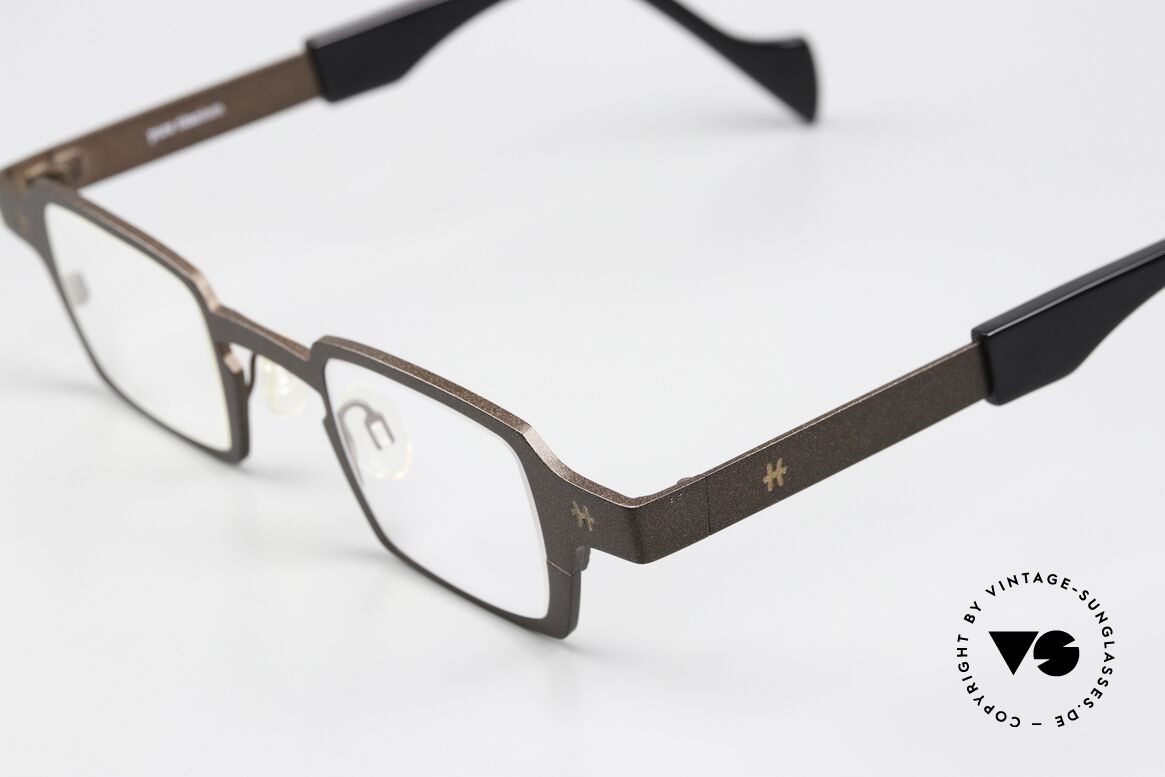 Theo Belgium Sixteen Titan Specs Brown Metallic, high-end PURE TITANIUM frame in size 37/18, Made for Men and Women