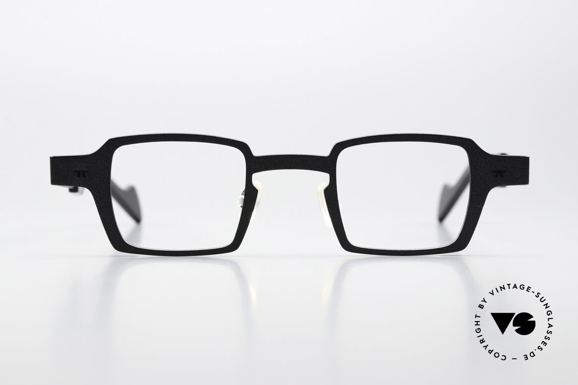 Theo Belgium Sixteen Titan Frame Black Metallic, model Sixteen with col. code 705 (black metallic), Made for Men and Women