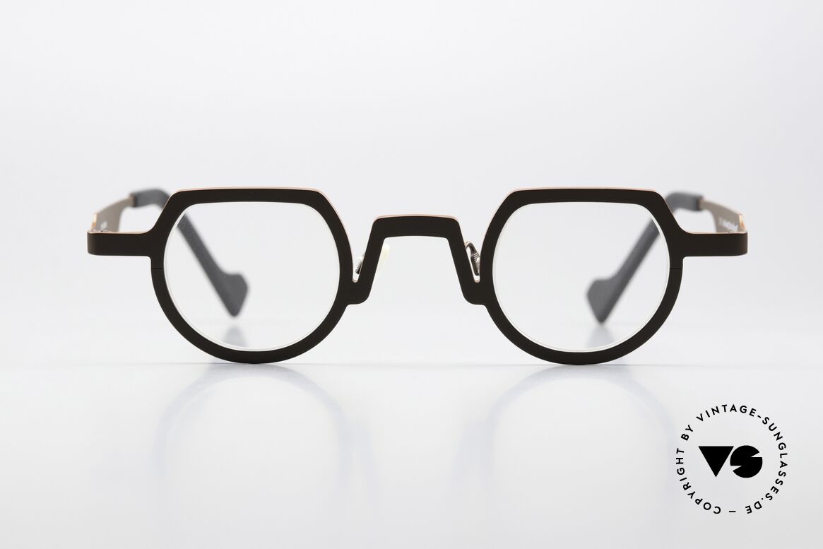 Theo Belgium Europe Titan Frame Brown Orange, mod. EUROPE from the THEO 'Continent' family, Made for Men and Women