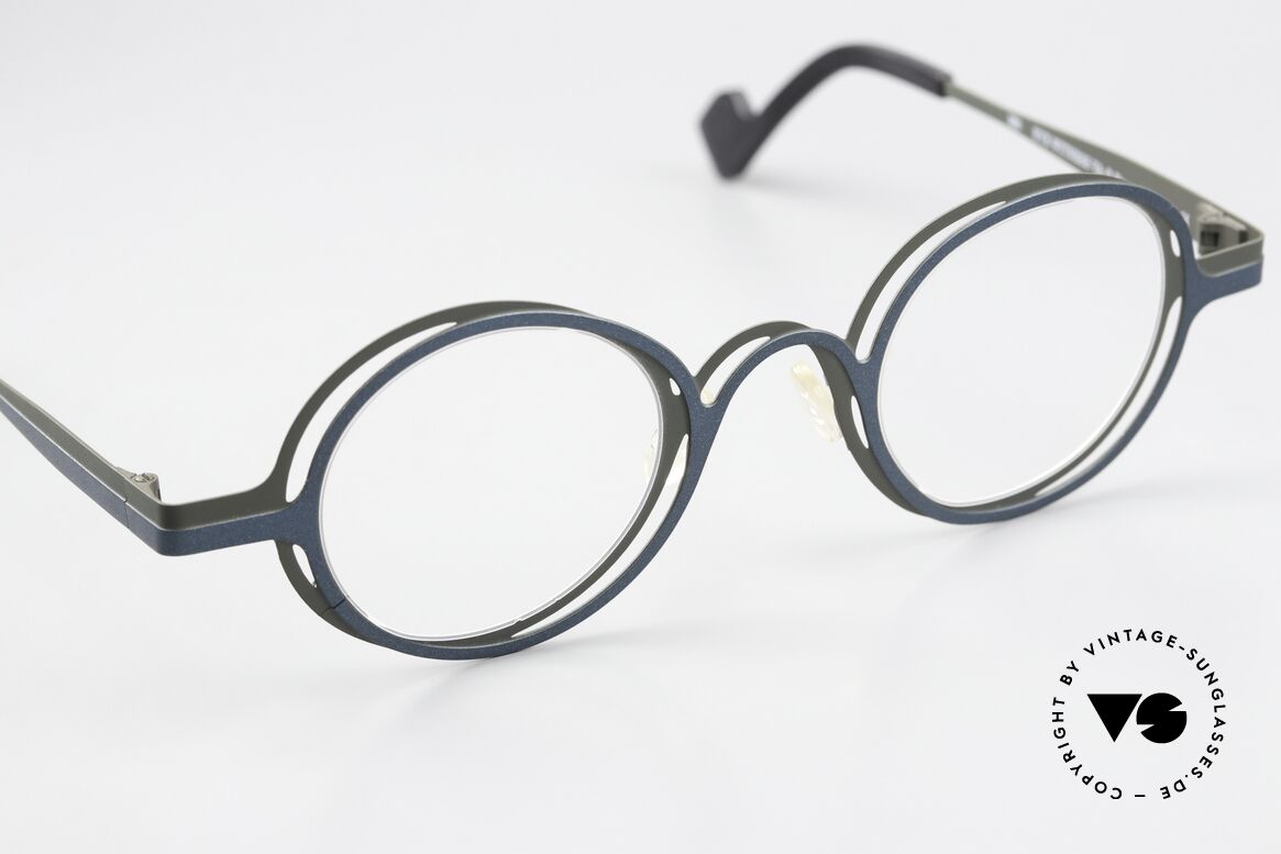 Theo Belgium Eye-Witness VA Ladies Gents Designer Specs, unworn (like all our rare vintage eyewear by THEO), Made for Men and Women