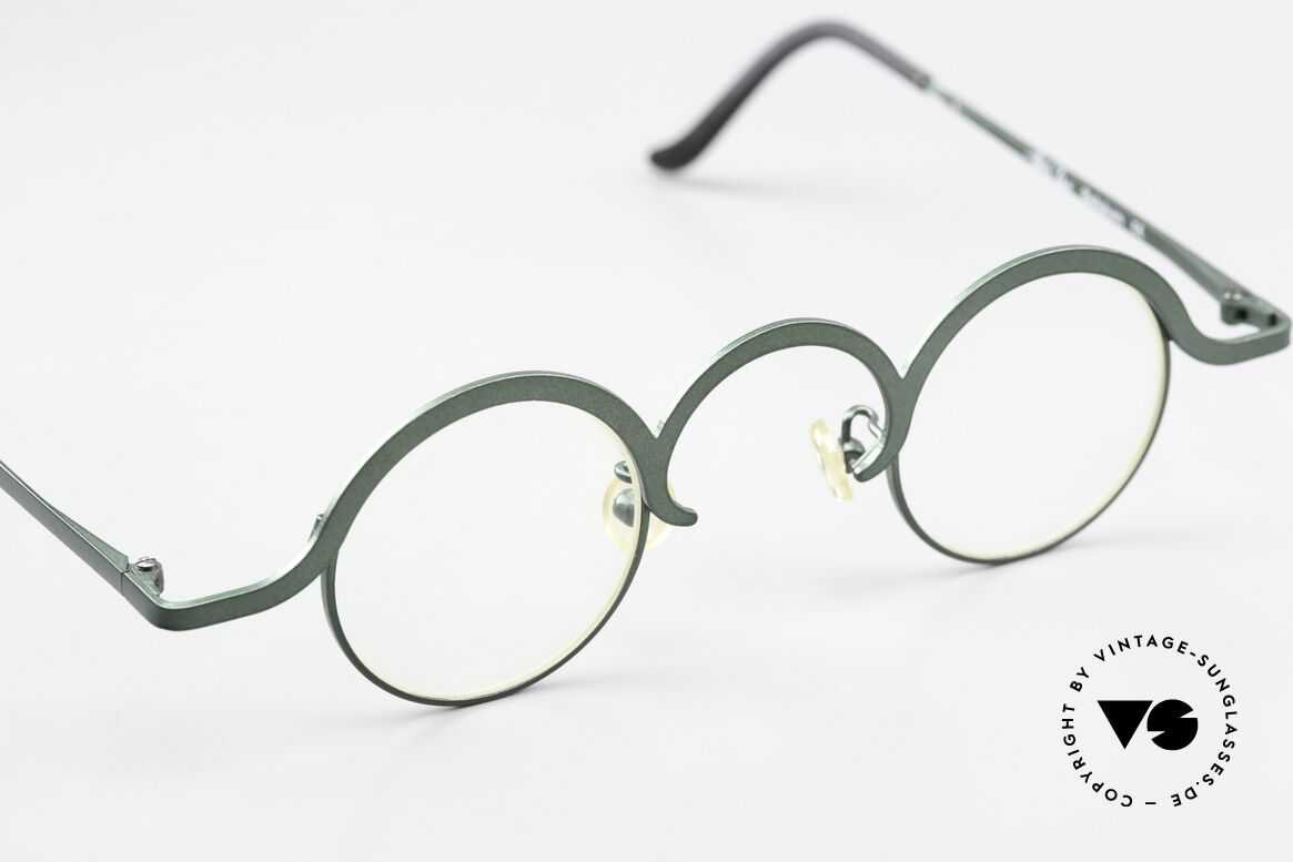 Theo Belgium Feu Avant-Garde Eyewear 1996, unworn Theo eyeglasses for those who dare, Made for Men and Women