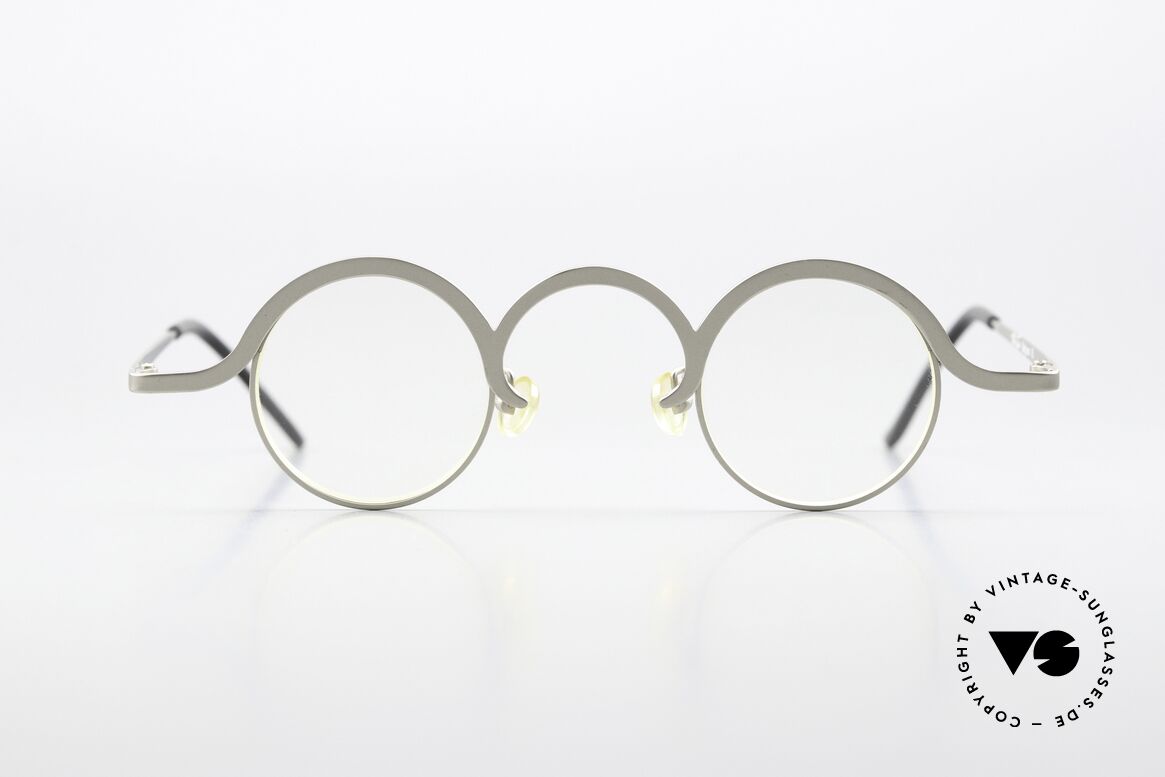 Theo Belgium Feu Artistic Round Eyewear, round unisex model from 1996 in size 34/29, Made for Men and Women